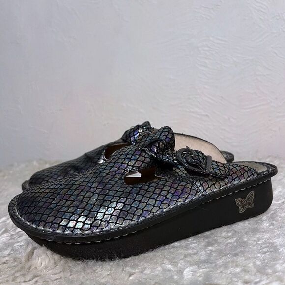 Alegria by PG Iridescent Mermaid Print Slip-On Clogs Women’s Size 36 6-6.5 - Picture 1 of 10